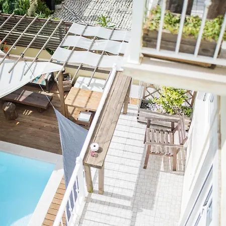 Albergue Ferrel Surf House *