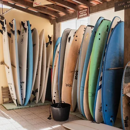 Ostello Ferrel Surf House *