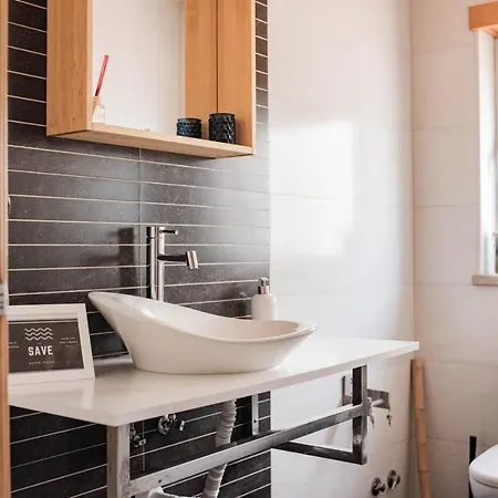Ferrel Surf House Albergue