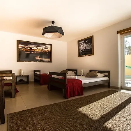 Ferrel Surf House Albergue